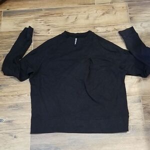 Tate Jones Black Crewneck Sweatshirt Minimalist Side Slit Pullover Top Size 8